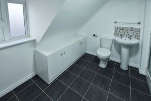 En-suite- click for photo gallery